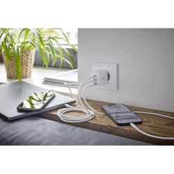 POWER ADAPTER 2 USB-C + 1 USB A 65W